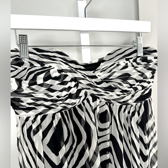 White House Black Market Strapless Lined Maxi Dress Size 2 - Picture 2 of 11